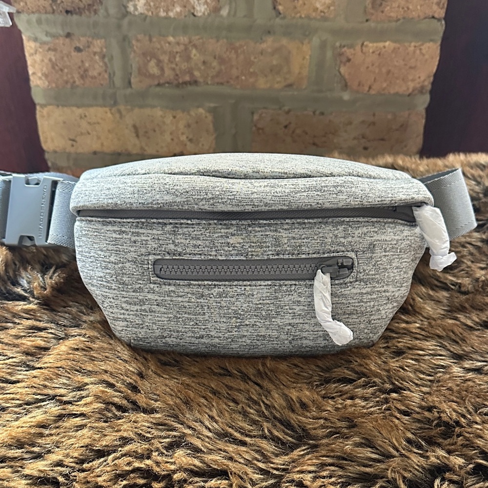 Dagne Dover Ace Belt Bag. Heather Grey.